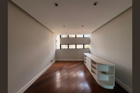 Apartamento à venda com 290m², 3 quartos e 4 vagasEscritório