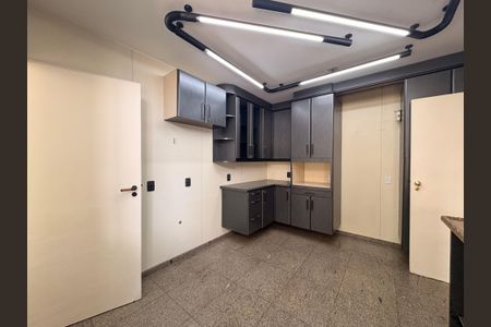 Apartamento à venda com 290m², 3 quartos e 4 vagasCozinha 