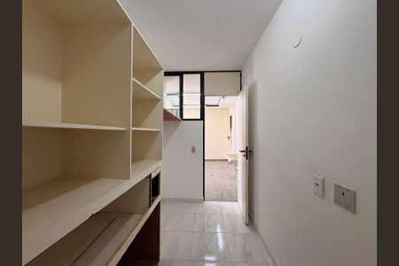 Apartamento à venda com 290m², 3 quartos e 4 vagasDepósito