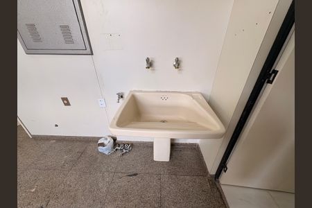 Apartamento à venda com 290m², 3 quartos e 4 vagasLavanderia