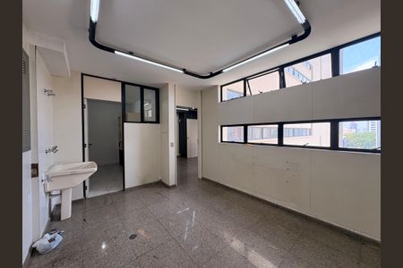 Apartamento à venda com 290m², 3 quartos e 4 vagasLavanderia