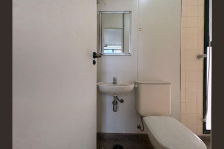 Apartamento à venda com 290m², 3 quartos e 4 vagasBanheiro de serviço