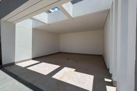 Casa de condomínio para alugar com 51m², 4 quartos e 1 vagaGaragem