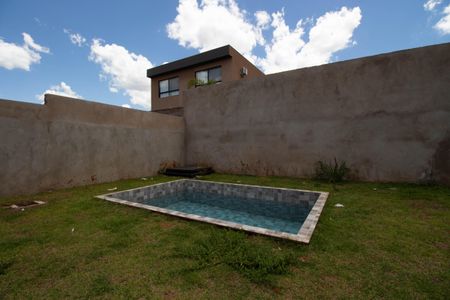 Casa de condomínio para alugar com 51m², 4 quartos e 1 vagaPiscina