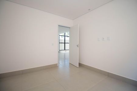 Casa de condomínio para alugar com 51m², 4 quartos e 1 vagaQuarto