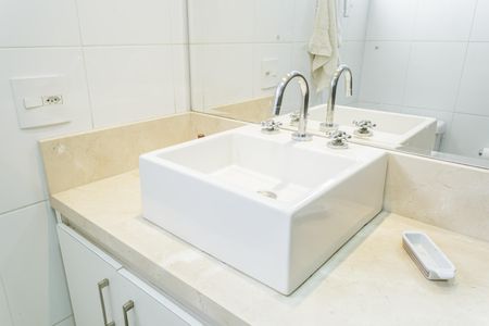 Banheiro de apartamento para alugar com 1 quarto, 58m² em Indianópolis, São Paulo