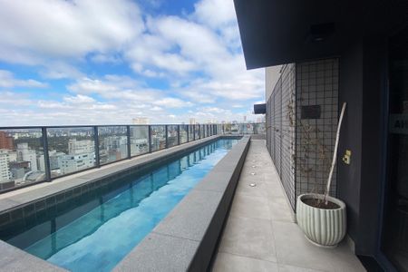 Studio à venda com 21m², 1 quarto e 1 vaga Studio à venda com 21m², 1 quarto e 1 vagaÁrea comum - Piscina