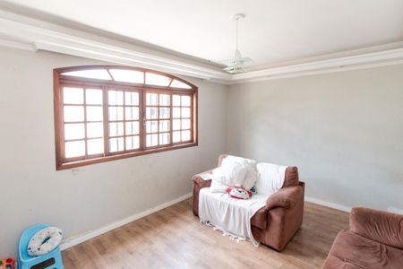Sala de casa para alugar com 3 quartos, 150m² em Vila Paiva, São Paulo