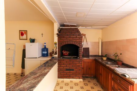 Casa à venda com 297m², 5 quartos e 4 vagasChurrasqueira