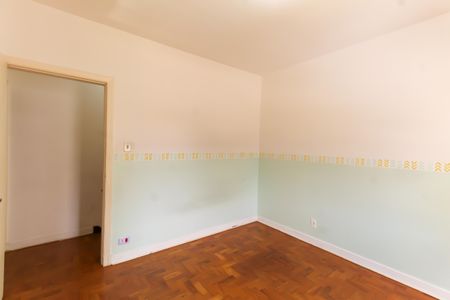 Casa à venda com 297m², 5 quartos e 4 vagasQuarto 1