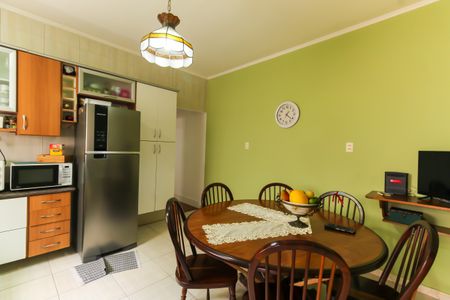 Casa à venda com 297m², 5 quartos e 4 vagasCozinha