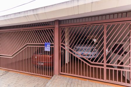 Casa à venda com 297m², 5 quartos e 4 vagasFachada