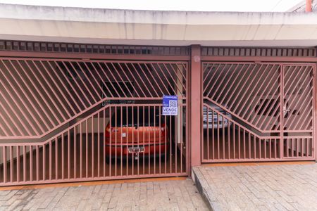 Casa à venda com 297m², 5 quartos e 4 vagasFachada