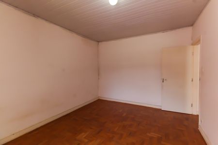 Casa à venda com 297m², 5 quartos e 4 vagasQuarto 2 - Suíte