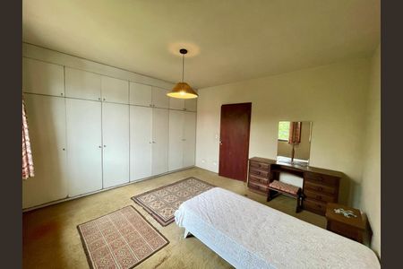 Casa de condomínio à venda com 327m², 4 quartos e 4 vagasFoto 04