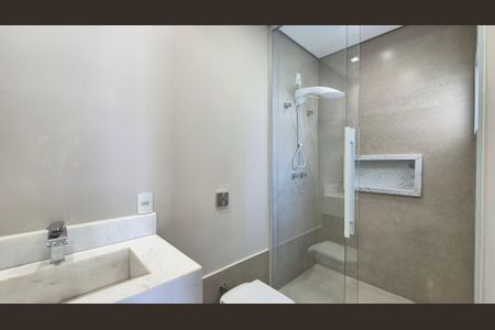 Casa de condomínio à venda com 249m², 3 quartos e 4 vagasBanheiro da Suíte 3