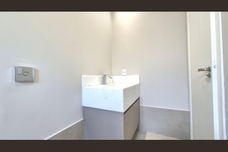 Casa de condomínio à venda com 249m², 3 quartos e 4 vagasBanheiro da Suíte 2