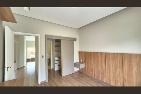 Casa de condomínio à venda com 249m², 3 quartos e 4 vagasQuarto 3 - Suíte