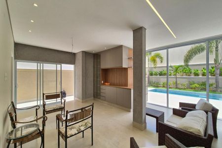 Casa de condomínio à venda com 249m², 3 quartos e 4 vagasSala de Jantar