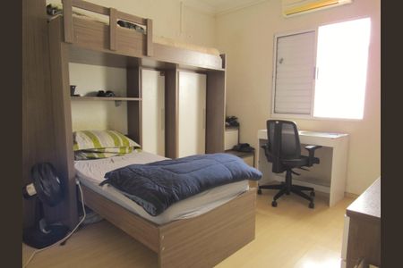 Casa à venda com 155m², 3 quartos e 5 vagas Suíte 2