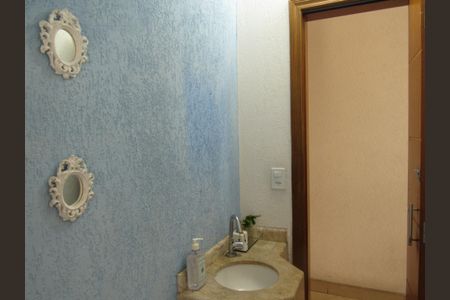 Casa à venda com 155m², 3 quartos e 5 vagasLavabo