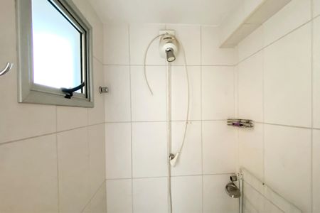 Casa de condomínio à venda com 87m², 3 quartos e 2 vagasBanheiro de serviço