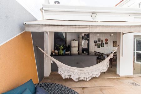 Casa de condomínio à venda com 160m², 3 quartos e 2 vagasVaranda