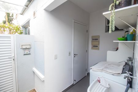 Casa de condomínio à venda com 160m², 3 quartos e 2 vagasÁrea de Serviço