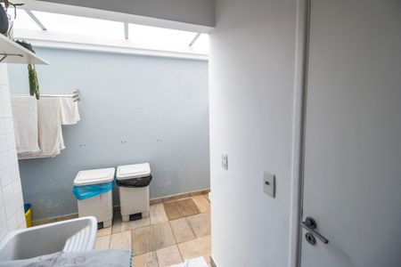 Casa de condomínio à venda com 160m², 3 quartos e 2 vagasÁrea de Serviço