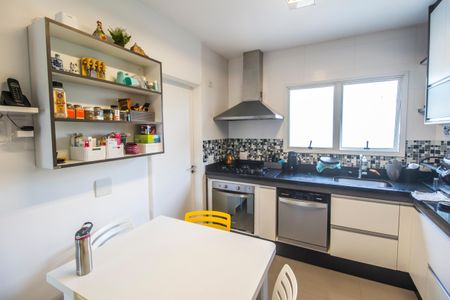 Casa de condomínio à venda com 160m², 3 quartos e 2 vagasCozinha