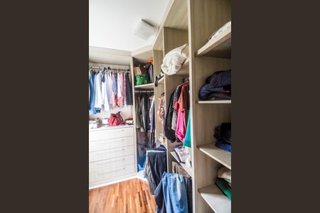 Casa de condomínio à venda com 160m², 3 quartos e 2 vagasCloset da suíte