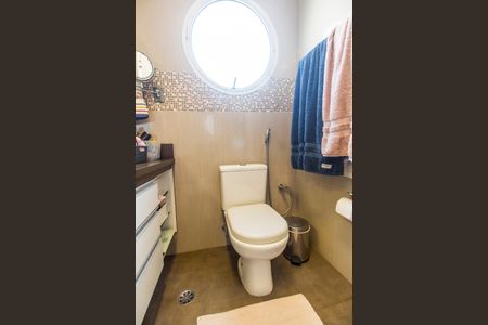 Casa de condomínio à venda com 160m², 3 quartos e 2 vagasBanheiro da Suíte