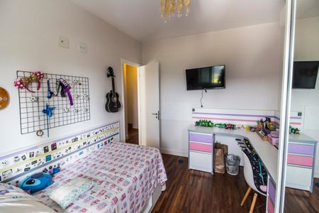 Casa de condomínio à venda com 160m², 3 quartos e 2 vagasQuarto