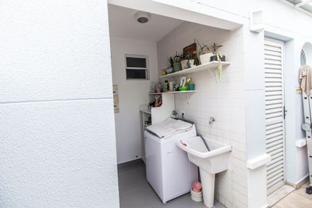 Casa de condomínio à venda com 160m², 3 quartos e 2 vagasÁrea de Serviço