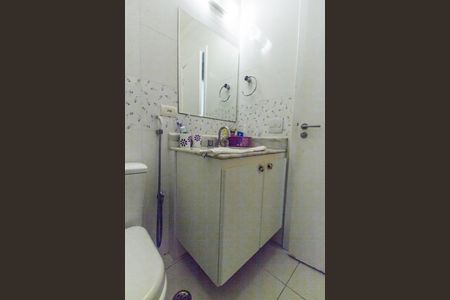 Casa de condomínio à venda com 160m², 3 quartos e 2 vagasBanheiro