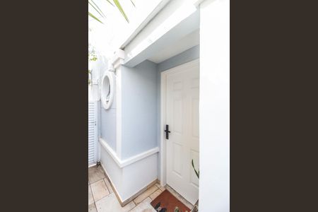 Casa de condomínio à venda com 160m², 3 quartos e 2 vagasEntrada