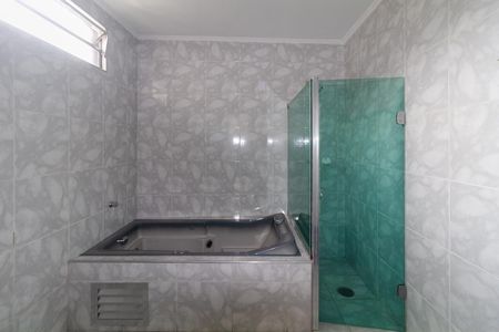 Casa para alugar com 125m², 3 quartos e 4 vagasBanheiro da Suíte