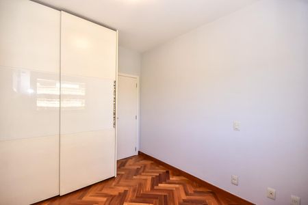 Apartamento à venda com 207m², 3 quartos e 4 vagasSuíte 2