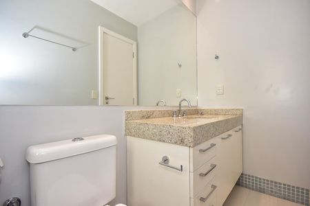 Apartamento à venda com 207m², 3 quartos e 4 vagasBanheiro Suíte 2