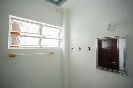 Apartamento para alugar com 65m², 2 quartos e 1 vaga Apartamento para alugar com 65m², 2 quartos e 1 vagaBANHEIRO