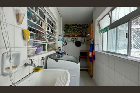 Apartamento à venda com 127m², 3 quartos e 1 vagaÁrea de Serviço