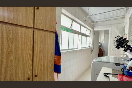 Apartamento à venda com 127m², 3 quartos e 1 vagaÁrea de Serviço