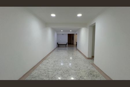 Apartamento à venda com 127m², 3 quartos e 1 vagaHall de entrada