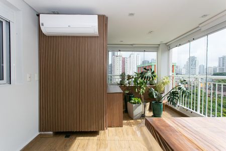 Apartamento à venda com 102m², 2 quartos e 2 vagasVaranda gourmet