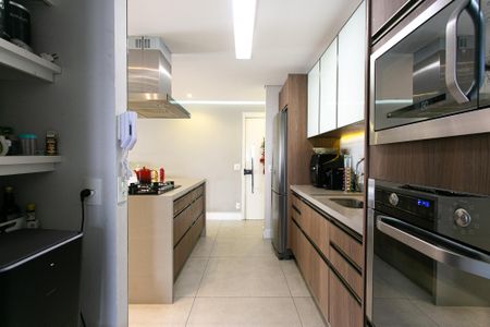 Apartamento à venda com 102m², 2 quartos e 2 vagasCozinha