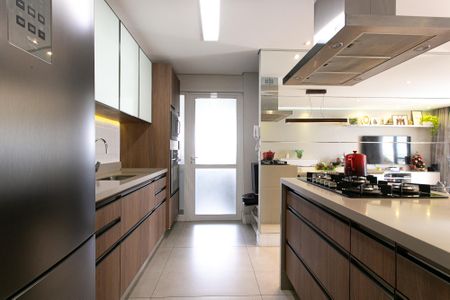 Apartamento à venda com 102m², 2 quartos e 2 vagasCozinha