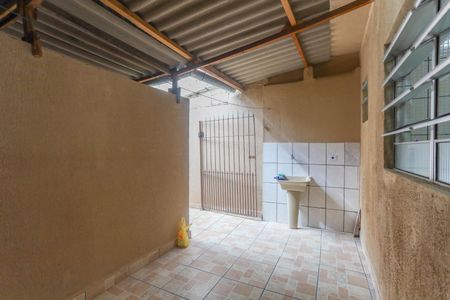 Casa para alugar com 41m², 1 quarto e 1 vagaÁrea de serviço 