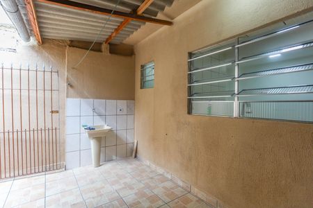 Casa para alugar com 41m², 1 quarto e 1 vagaÁrea de serviço 