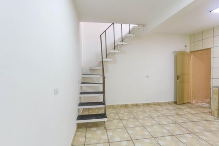 Sala / cozinha de casa para alugar com 1 quarto, 41m² em Taboão, Diadema