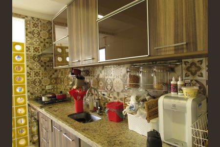 Apartamento à venda com 90m², 3 quartos e 2 vagasCozinha 